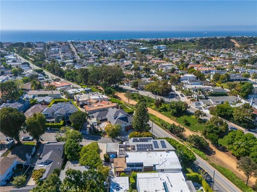 2404 Laurel Ave, Manhattan Beach, CA, 90266 | Card Image