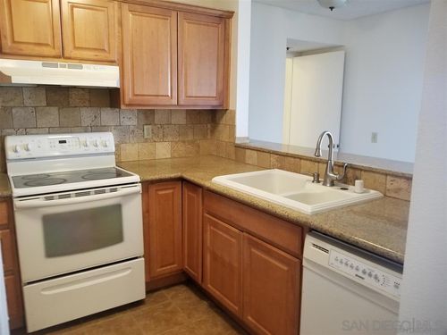 unit-107-5985 Dandridge Ln, San Diego, CA, 92115-6573 | Card Image