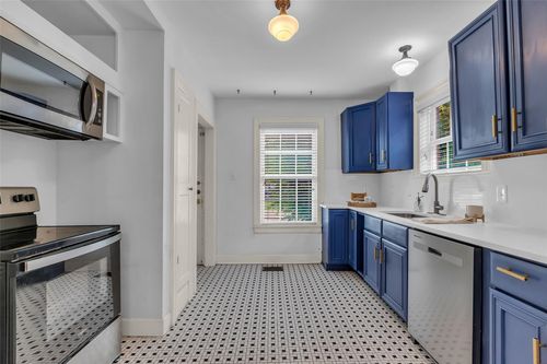 apt-4-2302 Blodgett St, Houston, TX, 77004-5495 | Card Image