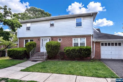 84 Burton Avenue, Hasbrouck Heights, NJ, 07604 | Card Image
