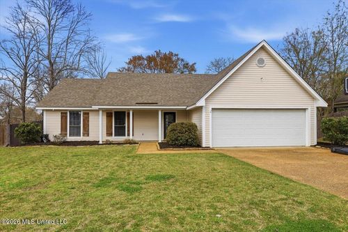 636 Live Oak Dr, Madison, MS, 39110-9509 | Card Image