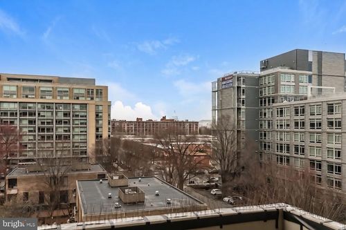 e511-240 M St Sw, WASHINGTON, DC, 20024-3659 | Card Image