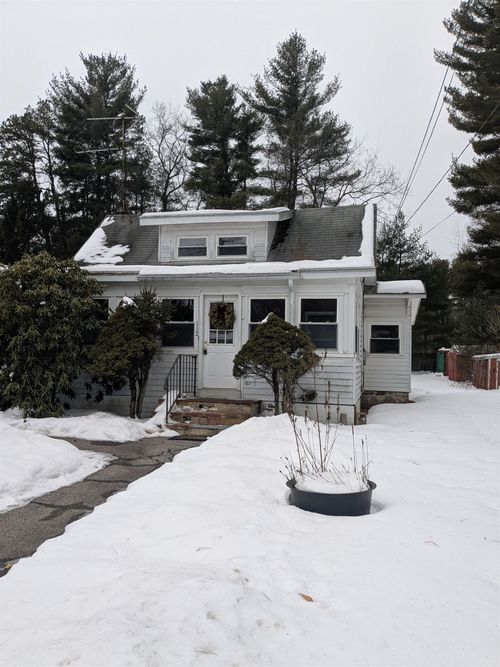 112 Old Bridge St, Pelham, NH, 03076-5705 | Card Image