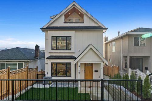 3156-1 E 18th Ave, Vancouver, BC, V5M | Card Image