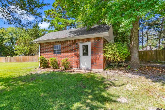 320 County Road 2317, House other with 3 bedrooms, 3 bathrooms and null parking in Mineola TX | Image 10