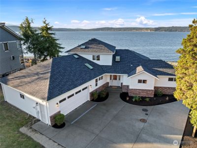 29579 Ne Beach Drive Poulsbo, House other with 3 bedrooms, 2 bathrooms and 2 parking in Poulsbo WA | Image 2