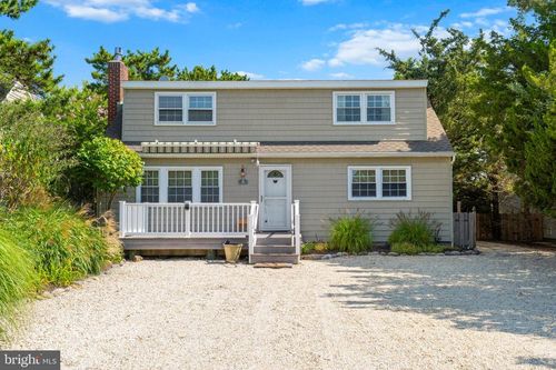 11 W 12th St, Barnegat Light, NJ, 08006-1441 | Card Image