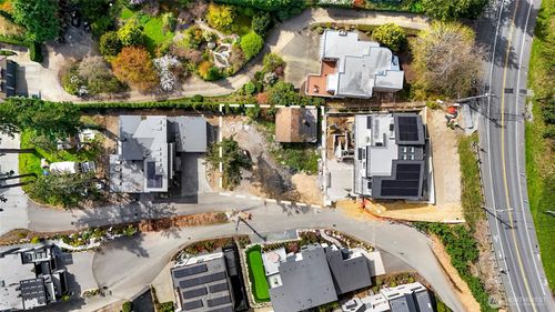 8329 Ne Juanita Dr, Kirkland, WA, 98034-3528 | Card Image