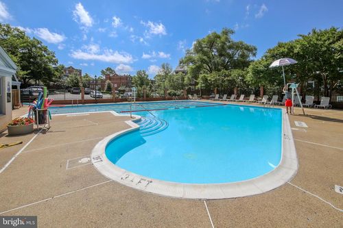 apt-c147-3750 39th St Nw, WASHINGTON, DC, 20016-5525 | Card Image