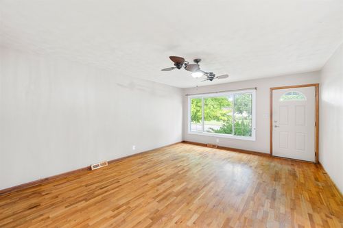 207 S Cedar St, Lindsborg, KS, 67456-2506 | Card Image