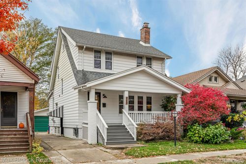 1337 Wayburn St, Grosse Pointe Park, MI, 48230-1070 | Card Image