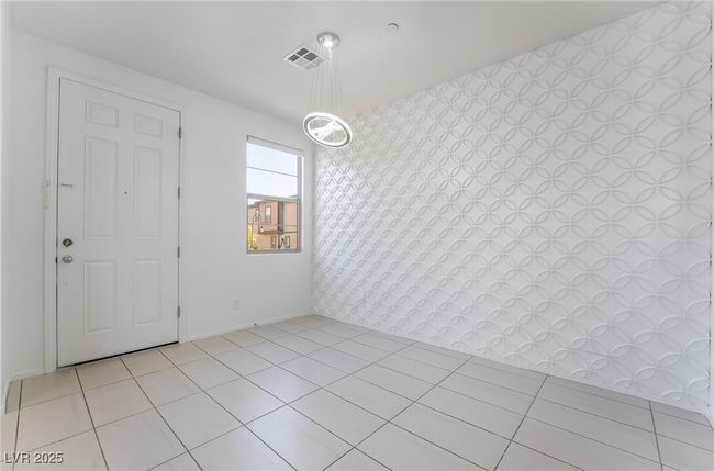Dining Area | Image 11