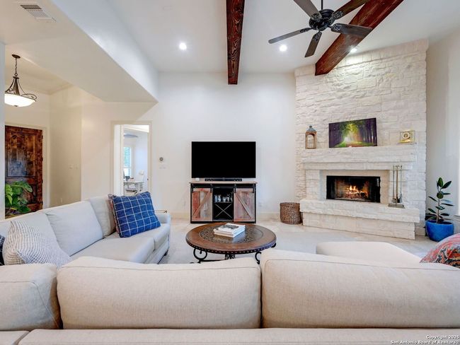 30007 Cibolo Path, House other with 3 bedrooms, 3 bathrooms and null parking in Fair Oaks Ranch TX | Image 8