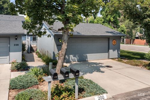 200 W Redfish Ln, Boise, ID, 83706-4842 | Card Image