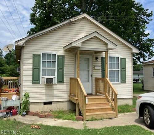 402 Roy St, Suffolk, VA, 23434-4826 | Card Image