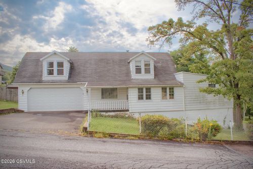 119 Center St, SHAMOKIN, PA, 17872-6503 | Card Image