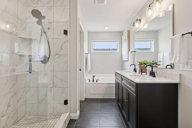641 Village Dr, Townhouse with 4 bedrooms, 4 bathrooms and null parking in New Brighton MN | Image 24