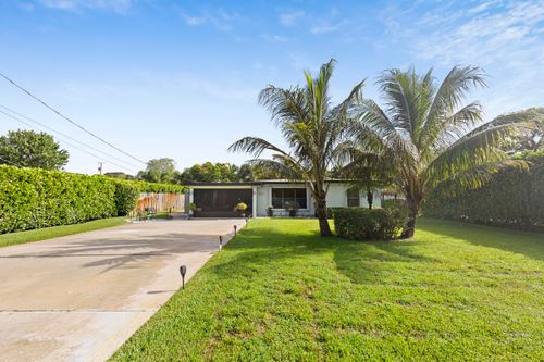 2417 Country Oaks Ln, Palm Beach Gardens, FL, 33410-2009 | Card Image