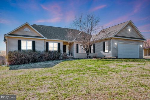 5823 Sumerduck Rd, SUMERDUCK, VA, 22742-1824 | Card Image