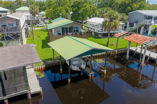 396 Ne 241st Street, Suwannee, FL, 32692 | Card Image