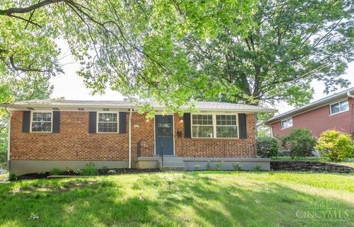 673 Karnak Ct, Cincinnati, OH, 45233 | Card Image