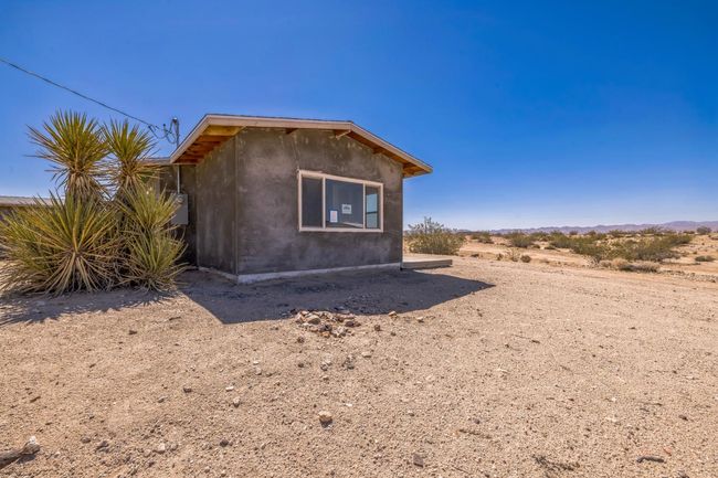 64515 Del Oro Rd, House other with 1 bedrooms, 2 bathrooms and null parking in Joshua Tree CA | Image 9
