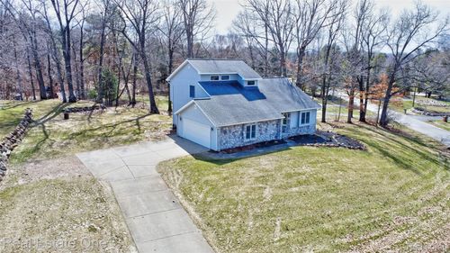 2993 Woodland Dr, Metamora, MI, 48455-9794 | Card Image