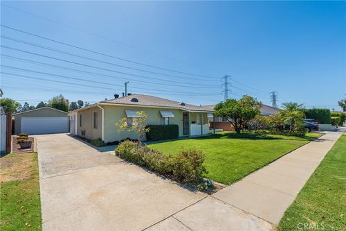 13928 Carfax Ave, Bellflower, CA, 90706-2715 | Card Image