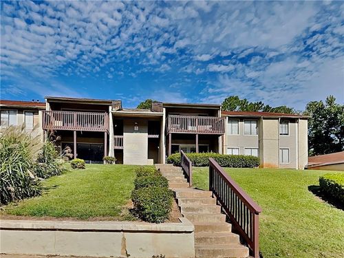 305-3575 Oakvale Rd, Decatur, GA, 30034-6947 | Card Image