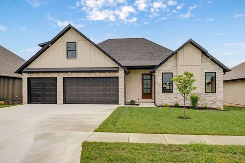 3032 W Allen Dr, Springfield, MO, 65810-4200 | Card Image