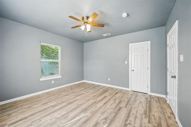906 S Willow St, House other with 3 bedrooms, 2 bathrooms and null parking in Sherman TX | Image 28
