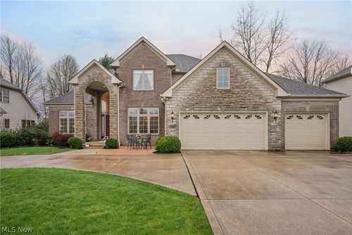 16249 Falmouth Dr, Strongsville, OH, 44136-7481 | Card Image