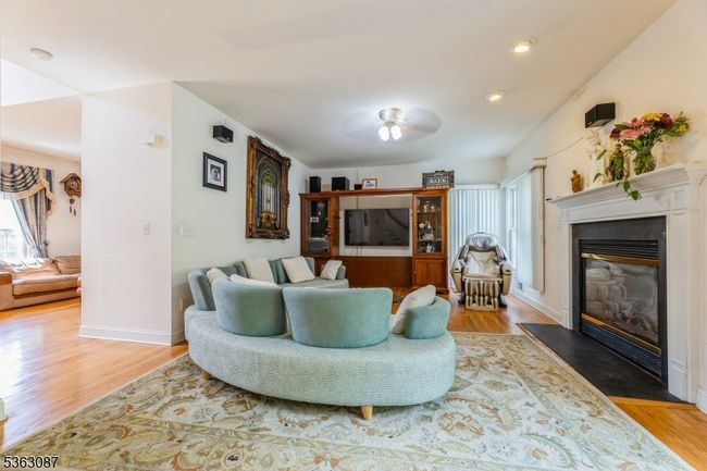 42 Stephens Mill Rd, House other with 4 bedrooms, 3 bathrooms and null parking in Hackettstown NJ | Image 13