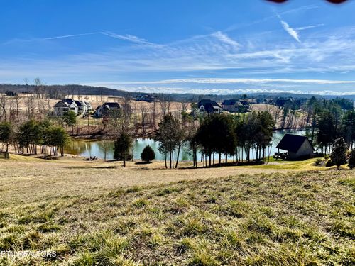 585 Zepher Dr, Lenoir City, TN, 37772-1463 | Card Image