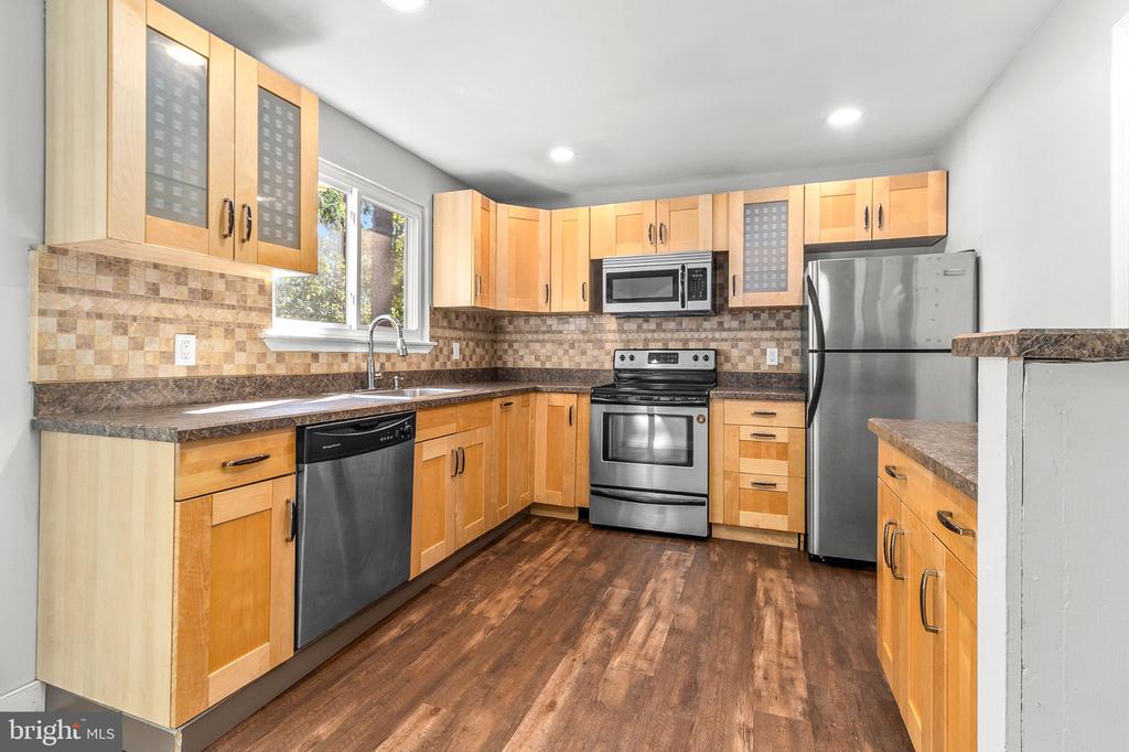 Residential Lease in BROWNS MILLS 2