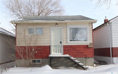2305 Mcdonald St, Regina, SK, S4N2Z2 | Card Image