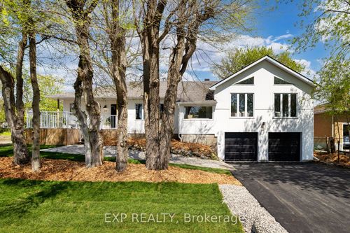 23 Harris Pl, Nepean, ON, K2G2P3 | Card Image