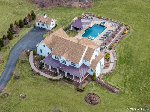 42 Starr Ln, Bethel, CT, 06801-2911 | Card Image