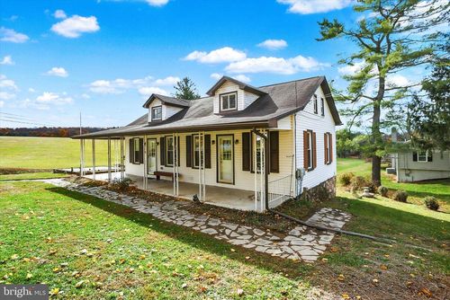 100 Roseglen Rd, DUNCANNON, PA, 17020-9735 | Card Image