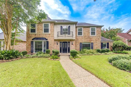 15739 Fleetwood Oaks Dr, Houston, TX, 77079-2555 | Card Image