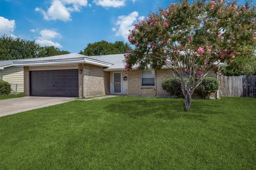 750 Forest Park Pl, Grand Prairie, TX, 75052-5052 | Card Image