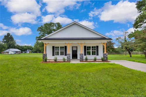 410 Maple St, Roseboro, NC, 28382-5513 | Card Image