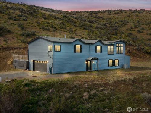 5370 Umptanum Rd, Ellensburg, WA, 98926-7162 | Card Image