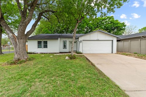 1737 Cricket Hollow Dr, Austin, TX, 78758-4254 | Card Image