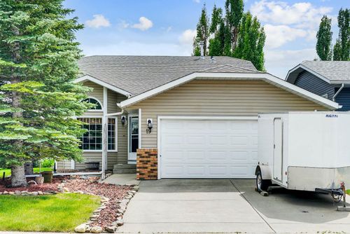 19 Everglade Drive Se, Airdrie, AB, T4B2E9 | Card Image