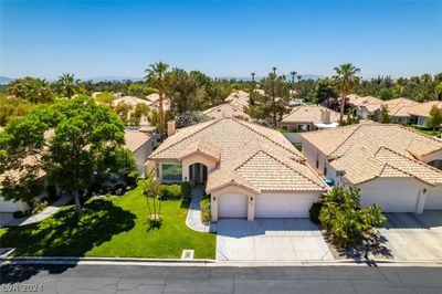 1616 Shadow Rock Drive, House other with 3 bedrooms, 2 bathrooms and null parking in Las Vegas NV | Image 2