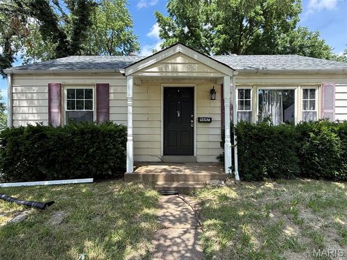 9647 Margo Ann Ln, Saint Louis, MO, 63134-4240 | Card Image