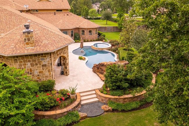 28002 Whispering Maple Way, House other with 5 bedrooms, 5 bathrooms and 3 parking in Spring TX | Image 7