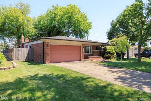 36424 Clifford Drive, Sterling Heights, MI, 48312 | Card Image