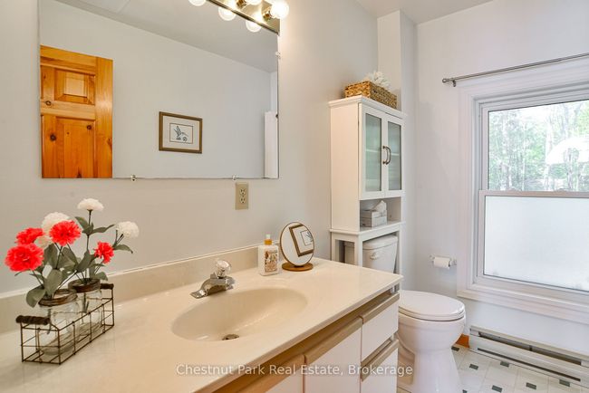 1037 Fire Route 20 G, House other with 4 bedrooms, 3 bathrooms and 5 parking in Gravenhurst ON | Image 27